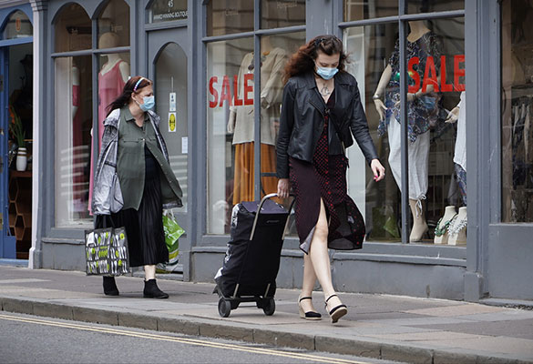 gbo-uk-growth-slows-down-staff-shortage